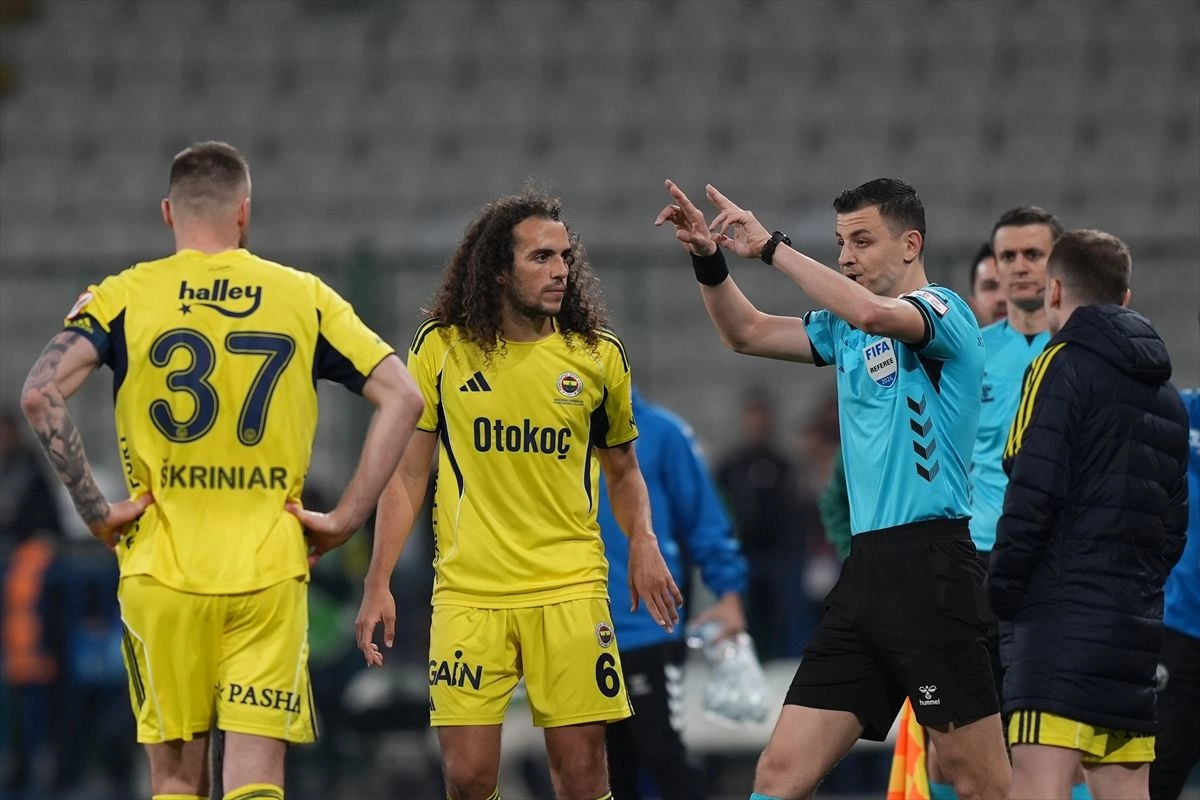 Eski MHK Başkanı Mustafa Çulcu, Fenerbahçe'yi yıkan penaltı kararını yorumladı: "Skandal"