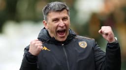 Hull City teknik direkörü Jakirovic’e büyük onur!