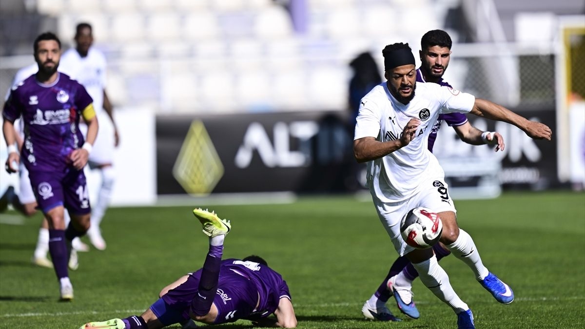 (ÖZET) Emre Gökdemir İnşaat Ankara Keçiören: 2 - Manisa Futbol Kulübü: 1