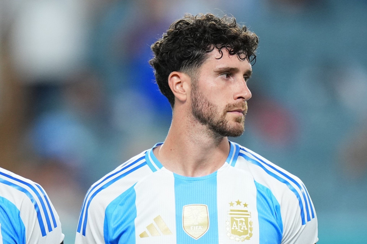 Tottenham’dan Senesi için transfer hamlesi