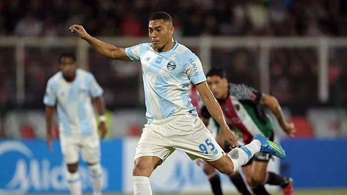 Carlos-Vinicius
