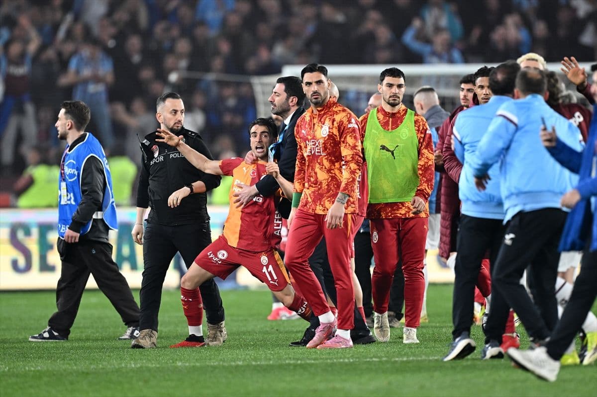 Trabzonspor-Galatasaray maçı sonrası ortam gerildi
