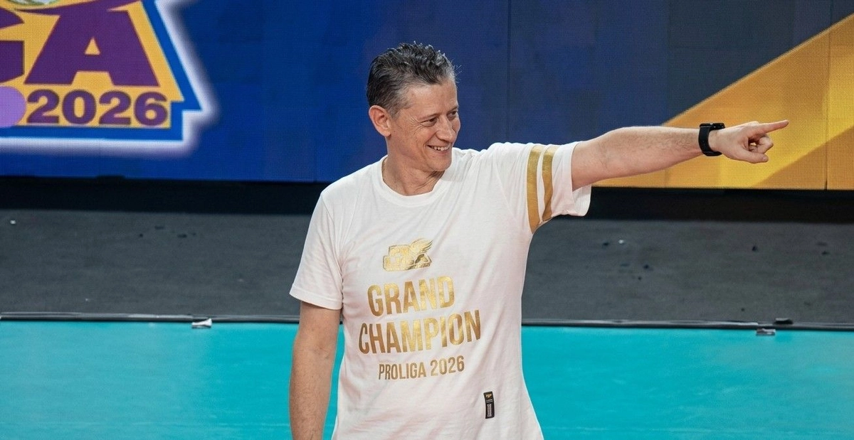 Türk antrenör Bülent Karslıoğlu, Endonezya'da üst üste ikinci şampiyonluğu yaşadı