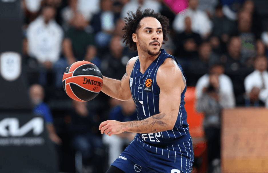 Shane_Larkin_Anadolu_Efes