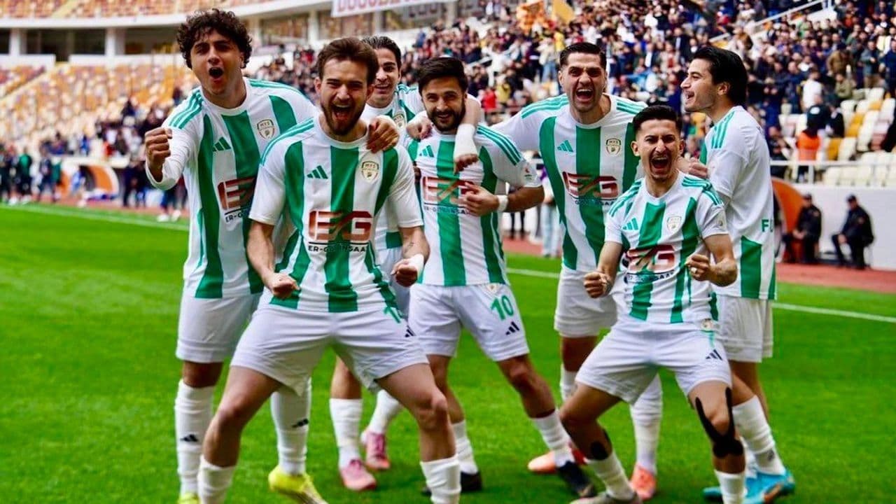 Malatya Yeşilyurtspor, Karaköprü Belediyespor’u tarihi farkla yendi