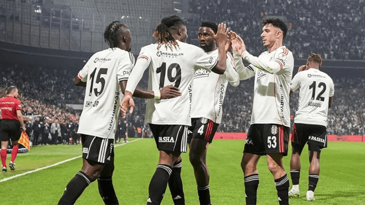 Beşiktaş - Fatih Karagümrük maçı ilk 11'leri belli oldu! Kalede sürpriz isim