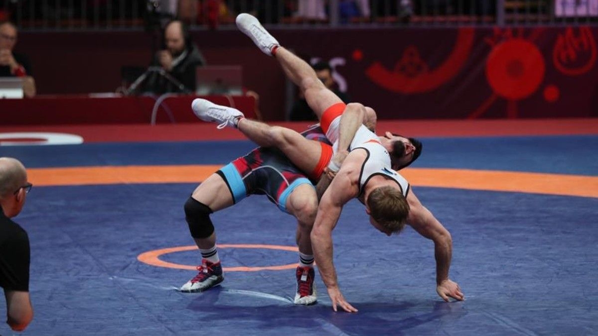 Murat Fırat ve Cengiz Arslan, Avrupa Güreş Şampiyonası'nda yarı finalde!