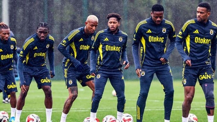 Fenerbahçe'nin Kayseri kafilesi açıklandı! 3 eksik
