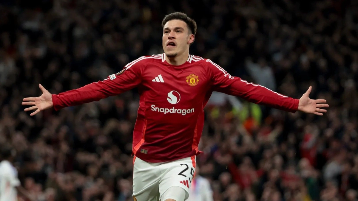 Manuel Ugarte'ye Süper Lig kancası! Manchester United'a veda ediyor