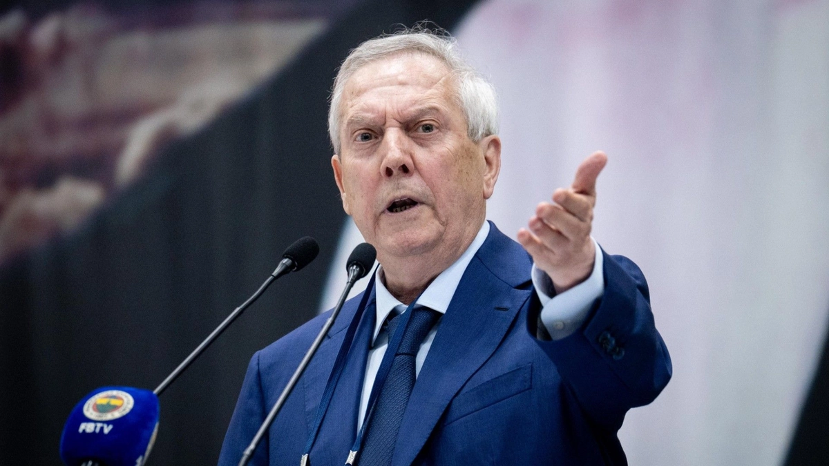 Aziz Yıldırım: "Fenerbahçe’de bir şeylere 'dur' dememiz lazım"
