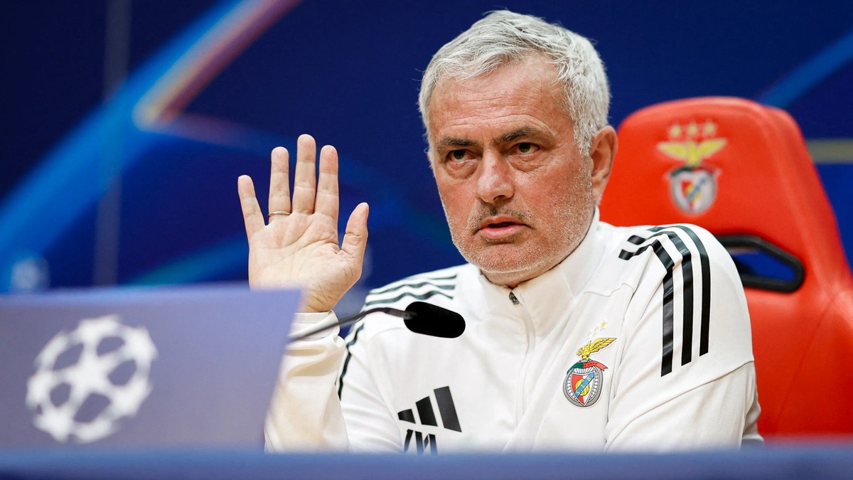 Benfica'da mı kalacak, Real Madrid'e mi gidecek? Mourinho aldığı teklifi açıkladı!