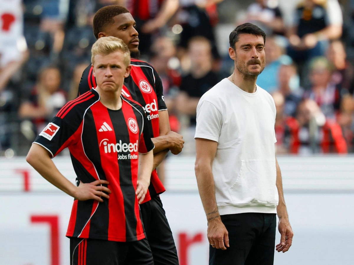 Frankfurt'ta Albert Riera gelişmesi! Oyuncusu küfür etmişti...