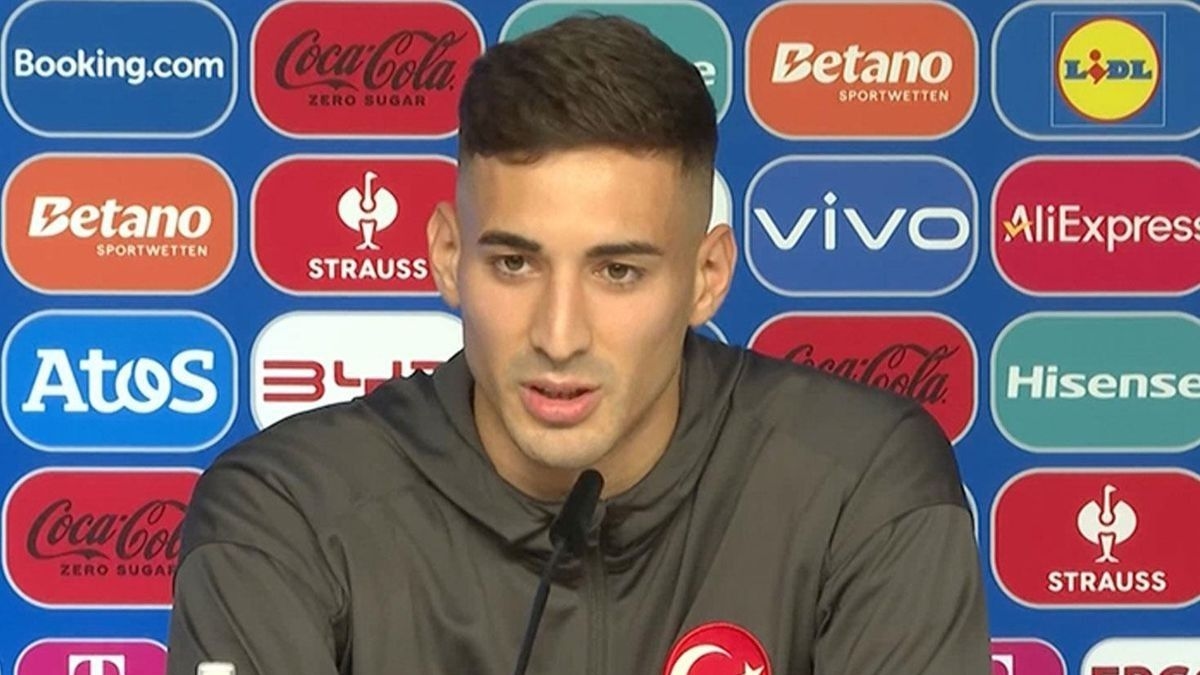 Mert Müldür saçlarını boyadı, gören bir daha baktı