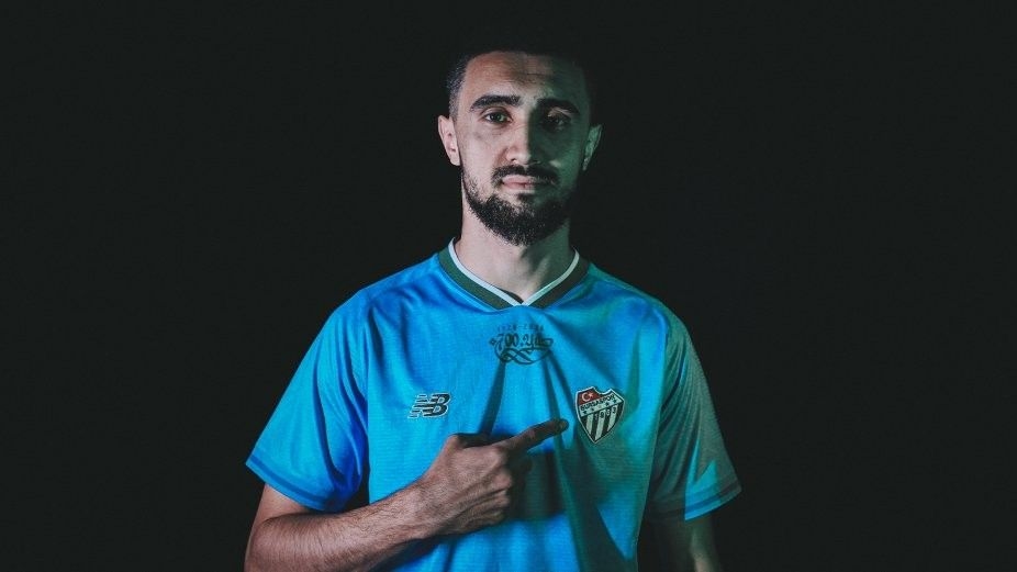 Bursaspor'a Azerbaycanlı sol bek: Toral Bayramov imzayı attı!