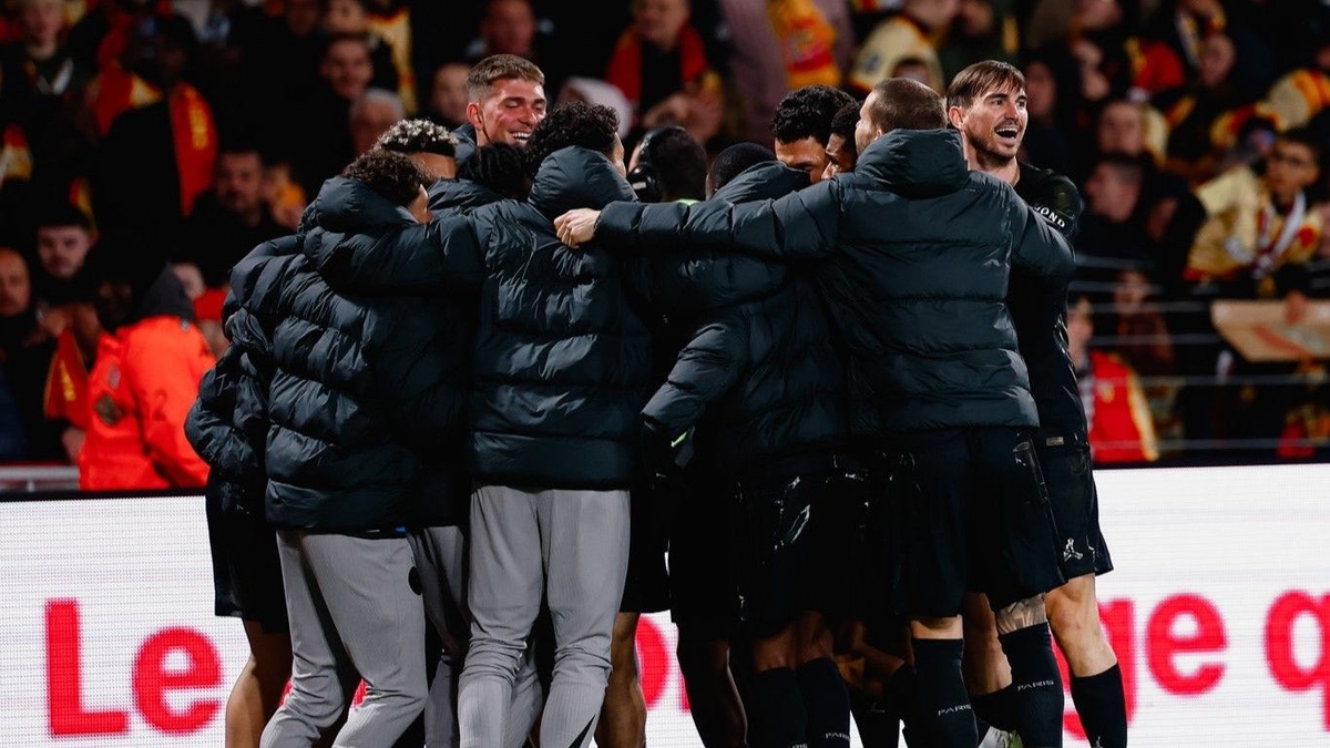 Ligue 1'de şampiyon PSG! Lens'i devirdi