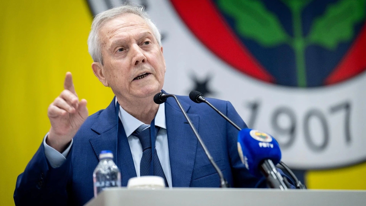 Aziz Yıldırım duyurdu: İki golcü, iki stoper yolda!