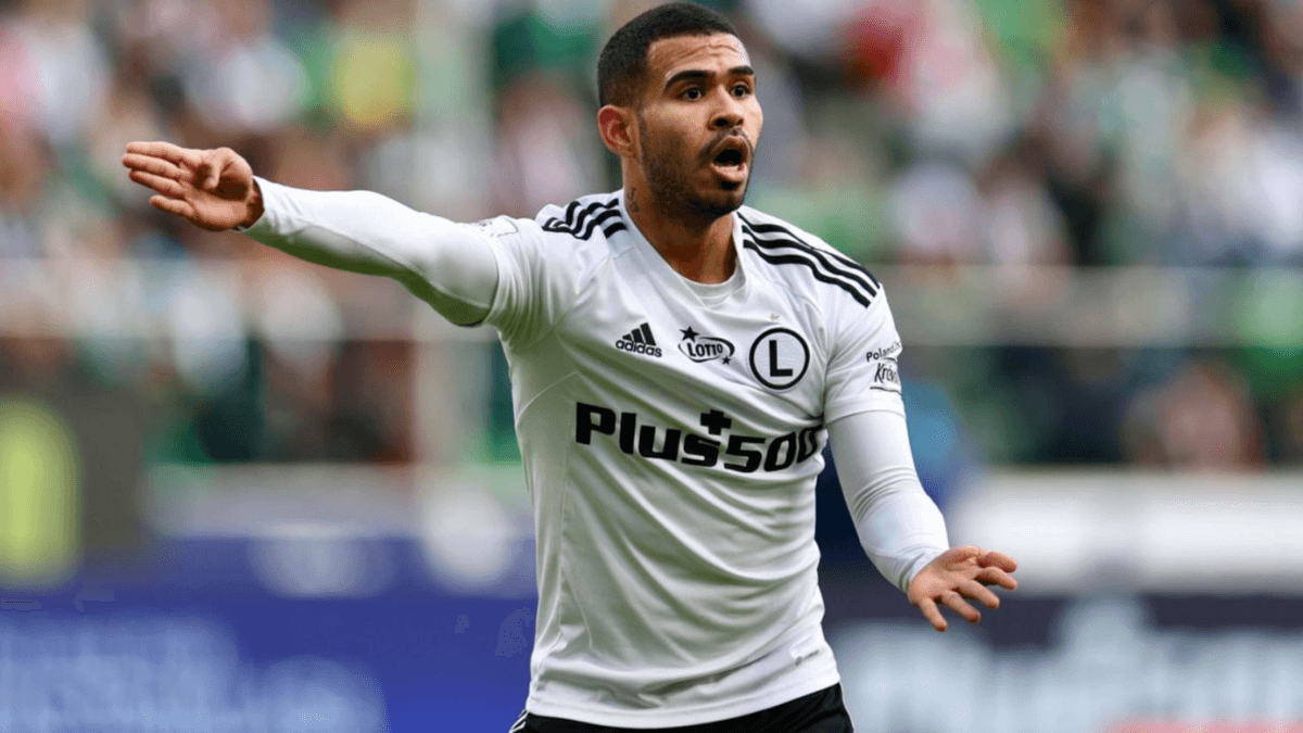 Bursaspor’un yeni transferi Legia Varşova'ya veda etti