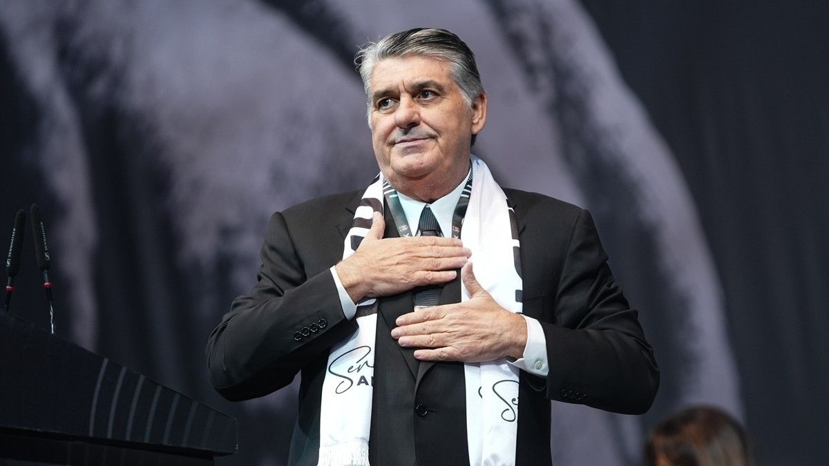 Serdal Adalı'dan dünyada ses getirecek hoca hamlesi