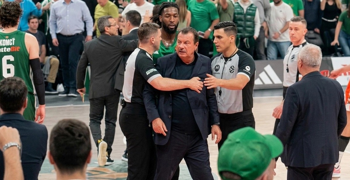 Maça damga vuran olay! Ergin Ataman'ı hakemler zor tuttu...