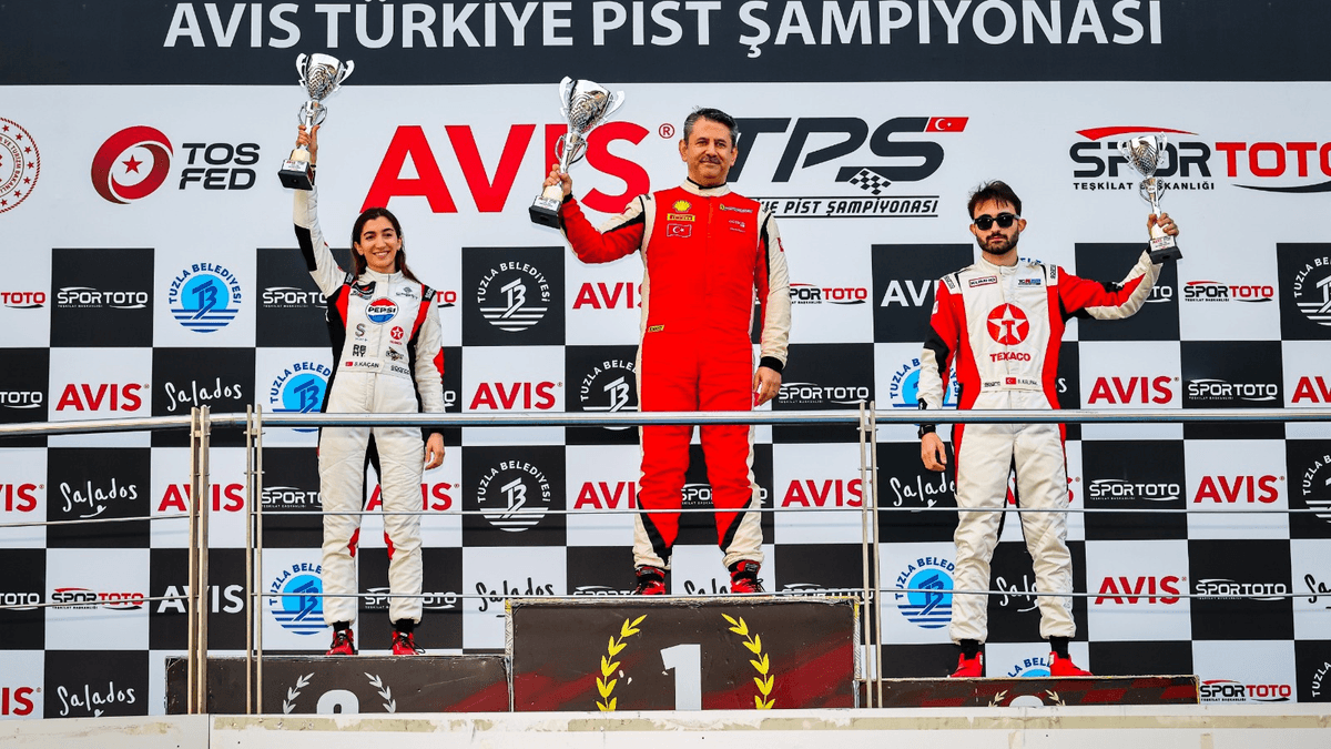 Formula 1 pistinde kadın pilot Seda Kaçan rüzgarı!