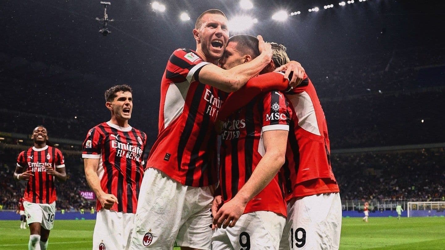 Galatasaray, Milan'dan Strahinja Pavlovic'i transfer etmek istiyor
