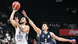 Anadolu Efes, Türk Telekom karşısında seride 1-0 öne geçti!