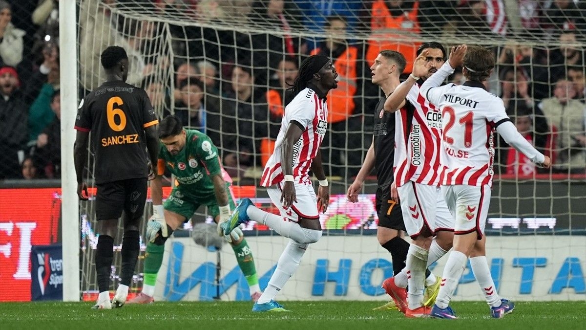 Kazansa şampiyon olacaktı! Galatasaray, Samsun'da fark yedi