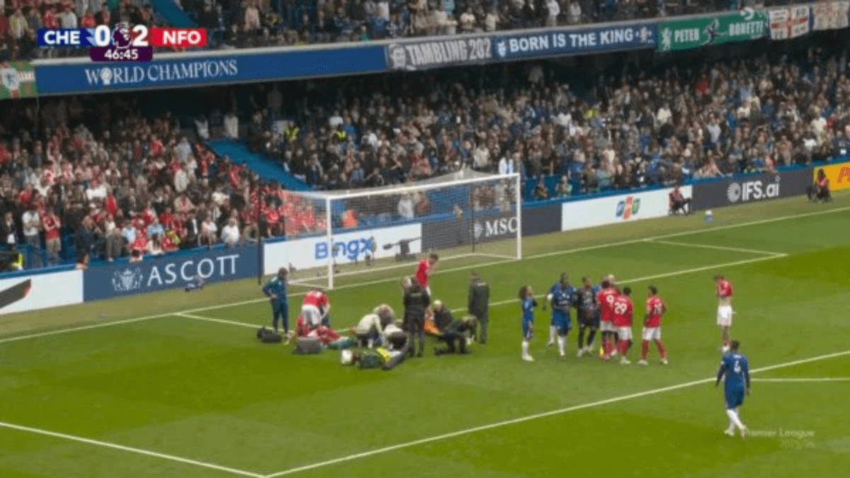 Chelsea’nin genç yeteneği sahada bilincini kaybetti