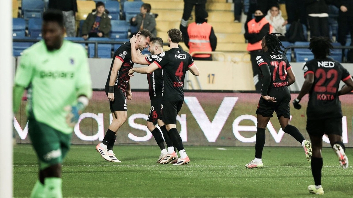 Trabzonspor - Gençlerbirliği maçı ne zaman, saat kaçta ve hangi kanalda? Muhtemel 11'ler