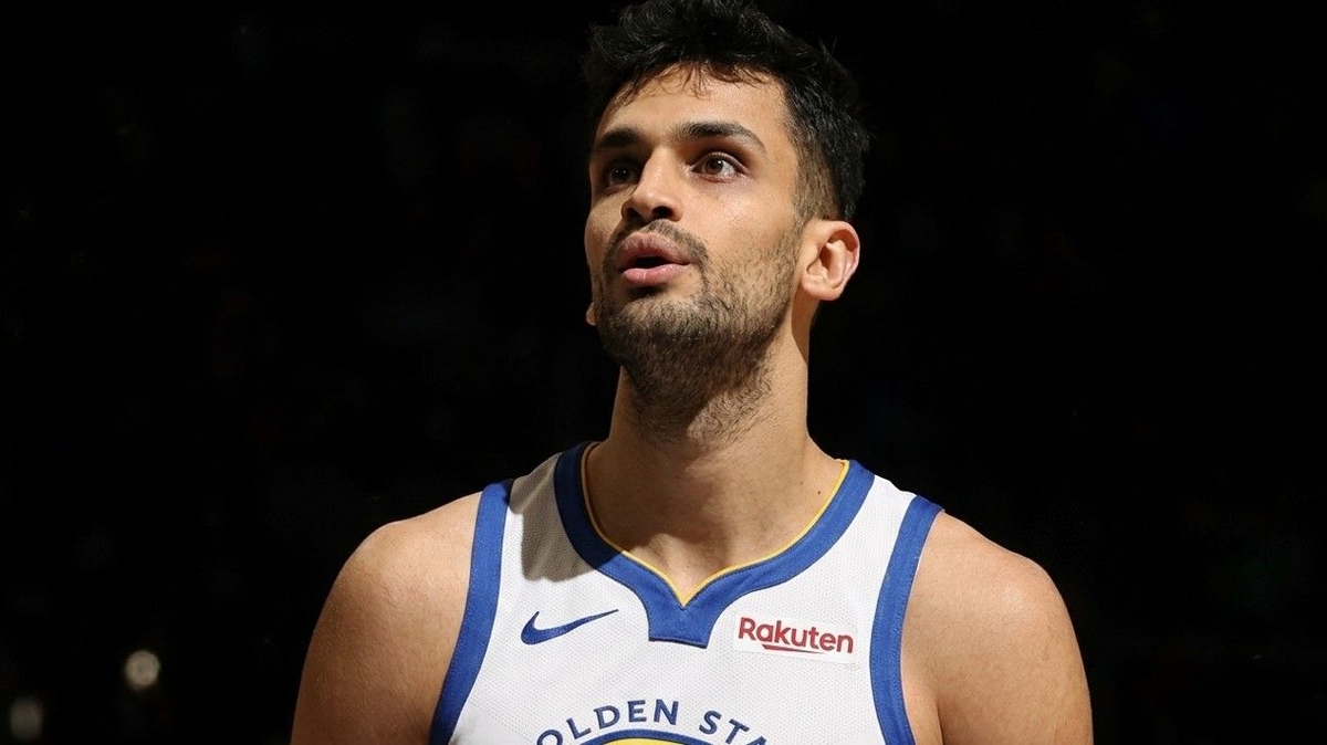 Milli basketbolcu Ömer Faruk Yurtseven Avrupa devine imza atıyor