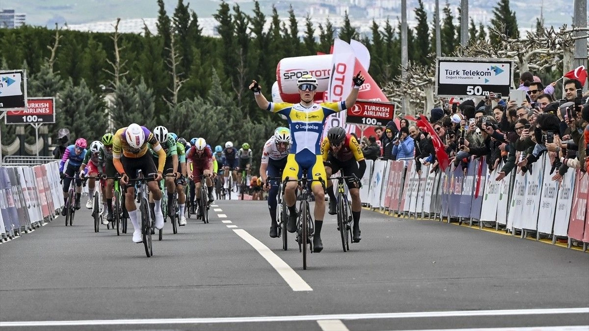 61. Cumhurbaşkanlığı Türkiye Bisiklet Turu'nda Avustralyalı sporcu Sebastian Berwick birinci oldu