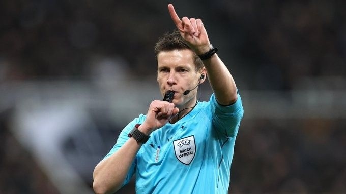UEFA, final maçlarını yönetecek hakemler açıklandı!