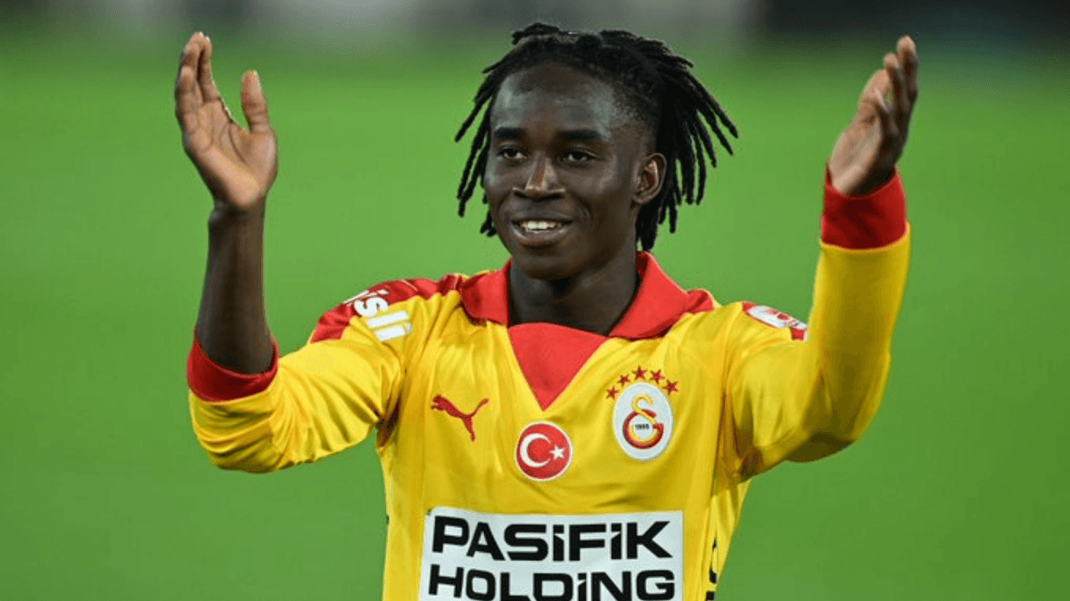 Renato Nhaga kafasına darbe aldı, oyuna devam edemedi