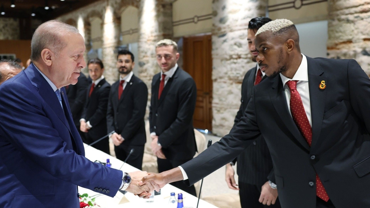 Cumhurbaşkanı Erdoğan Galatasaray'ı kabul etti