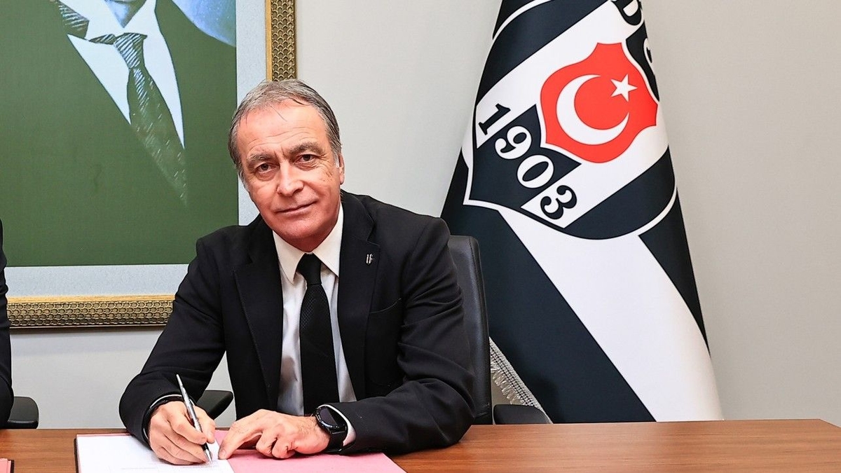 Beşiktaş'ın yeni futbol direktörü Önder Özen, 15 futbolcunun üstünü çizdi