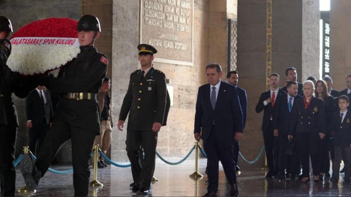 Galatasaray Kulübünden Anıtkabir'e ziyaret