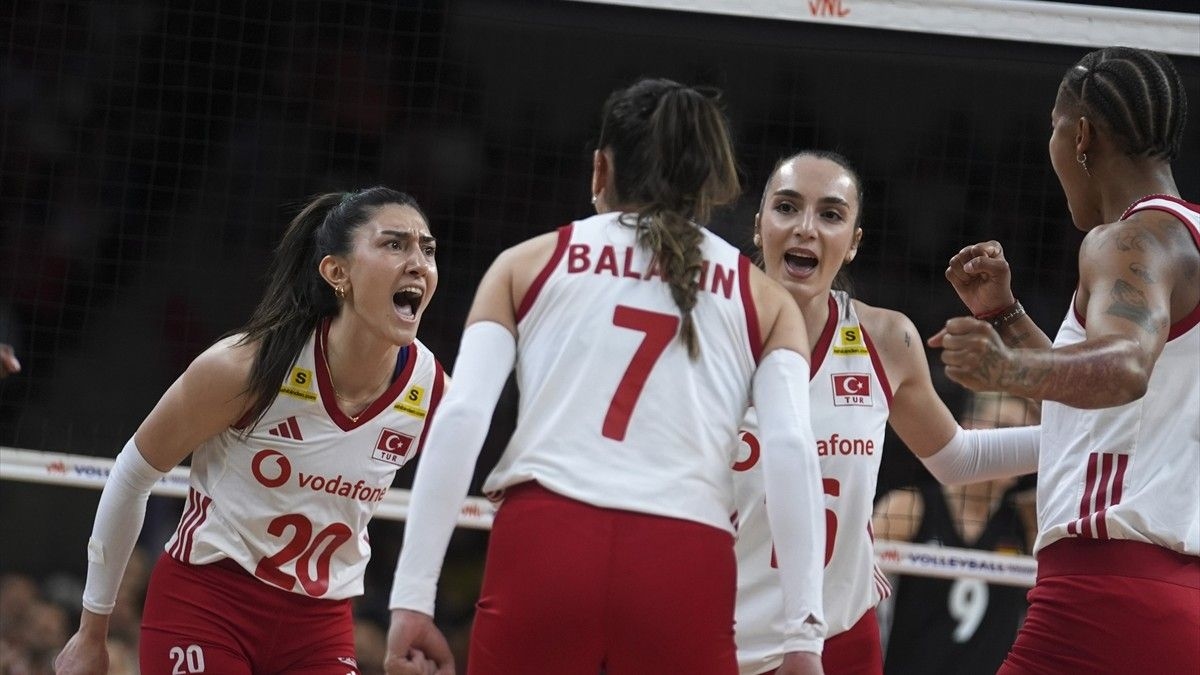 Türkiye - Almanya: 3-2 (Maç sonucu-yazılı özet)