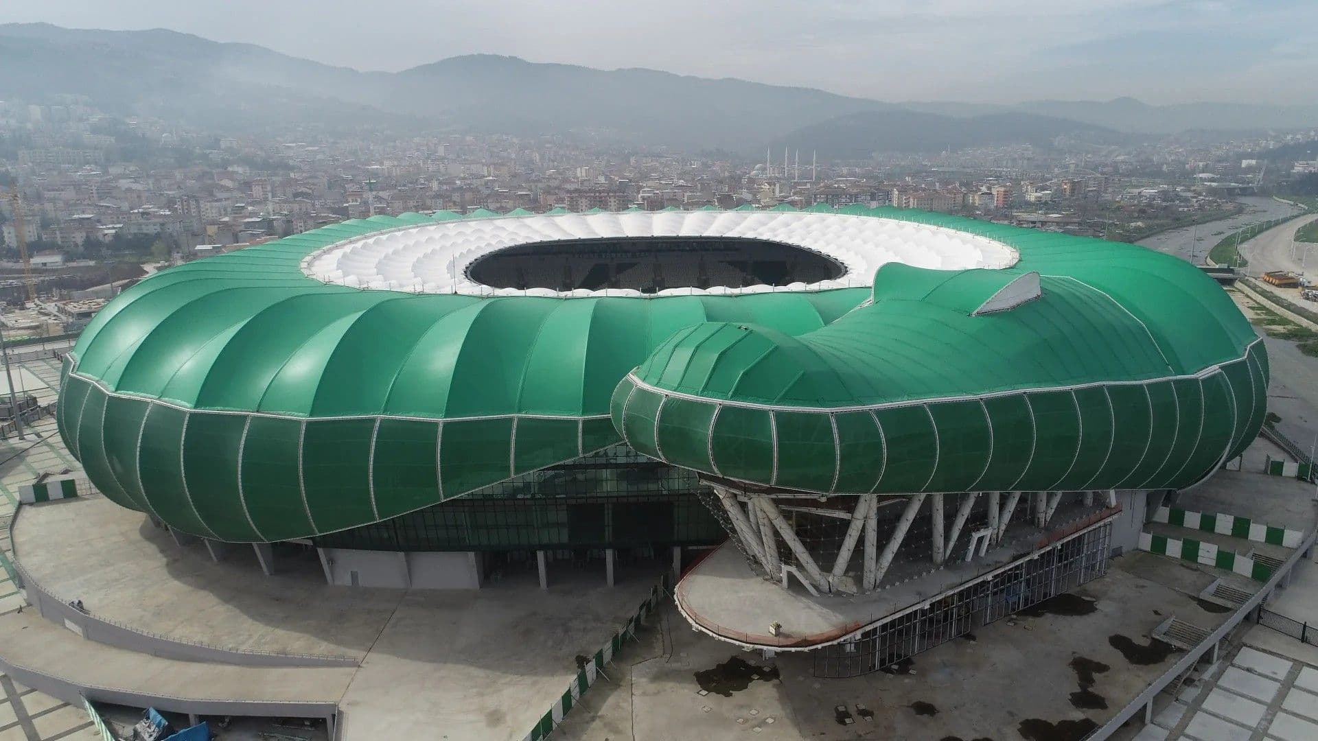 Bursaspor’dan transfer hamlesi! Pickel ve Celina listede