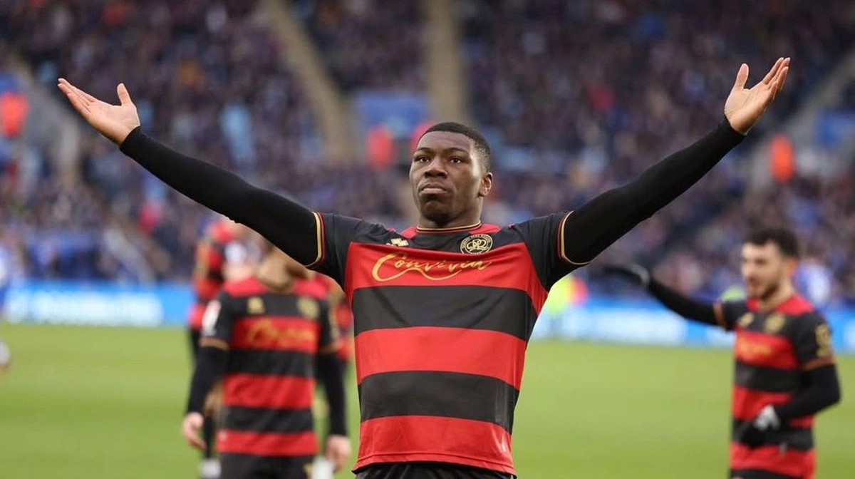 Göztepe sezonun ilk transferini yaptı! Sinclair Armstrong sağlık kontrolü için İzmir'e getirildi