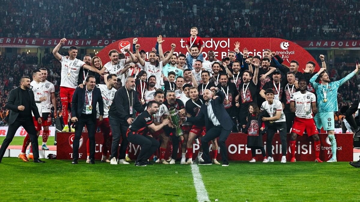 Süper Lig'in yeni ekibi Çorum FK'da ayrılık kararı!