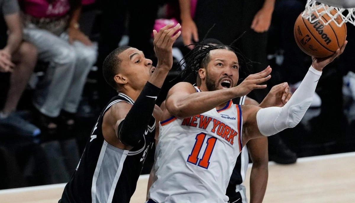 New York Knicks final serisine galibiyetle başladı, bir ilke imza attı