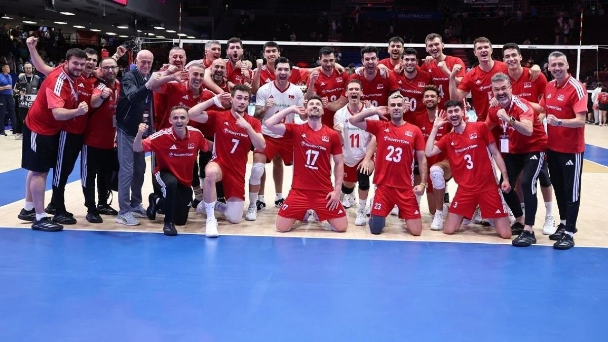 Filenin Efeleri Fransa’yı Set Vermeden Devirdi! VNL’de 3-0’lık Zafer