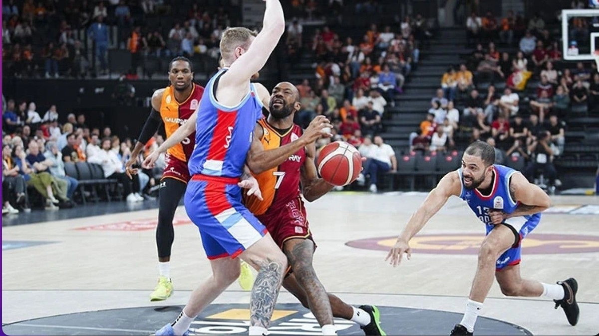 Galatasaray, Şehmus Hazer’i Transfer Etti! Anadolu Efes’ten Milli Yıldıza 2 Yıllık İmza