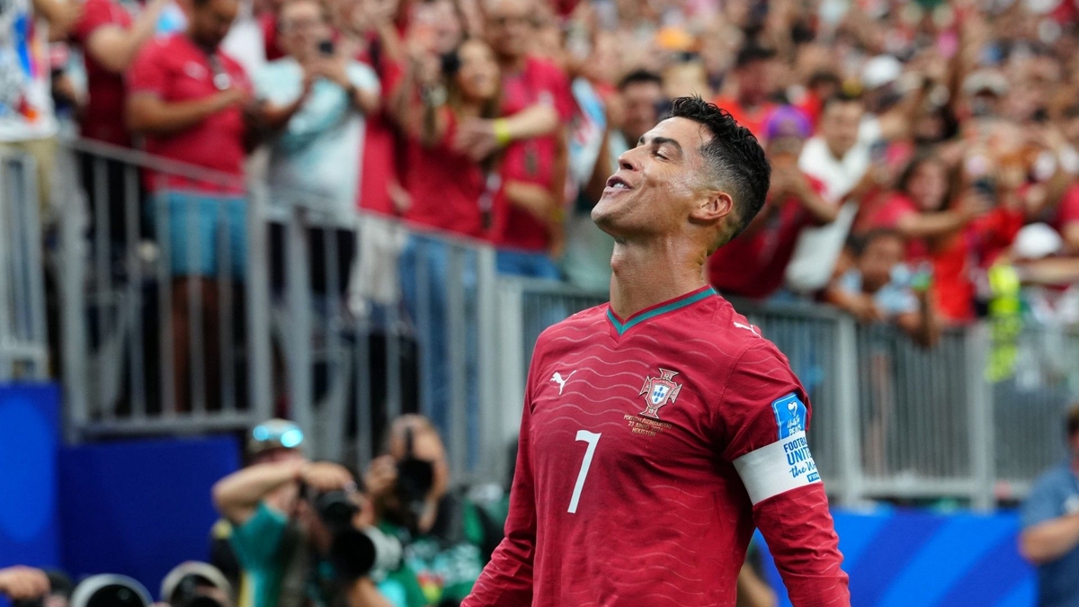 Ronaldo: "Messi umrumda değil!"