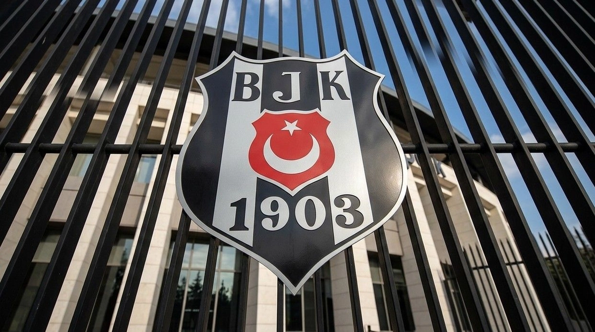 Beşiktaş Kadın Voleybol Takımı'nda bir ayrılık, bir transfer!