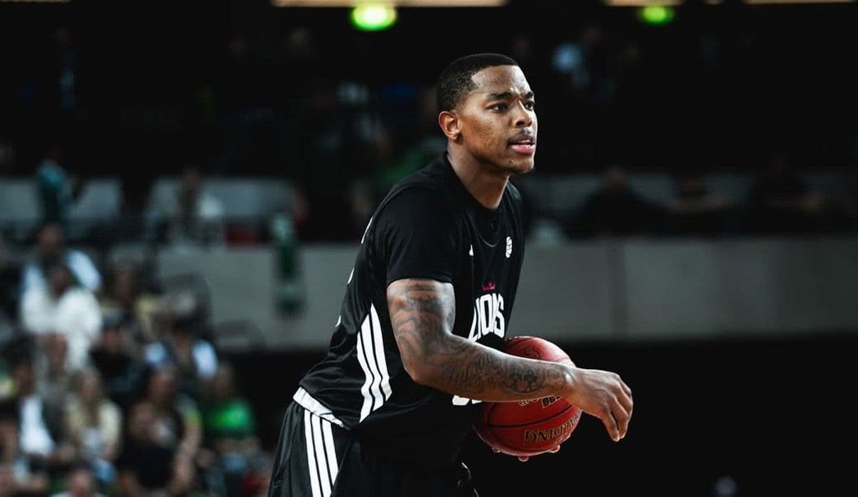 TOFAŞ, ABD'li basketbolcu Shavar Reynolds'ı kadrosuna kattı