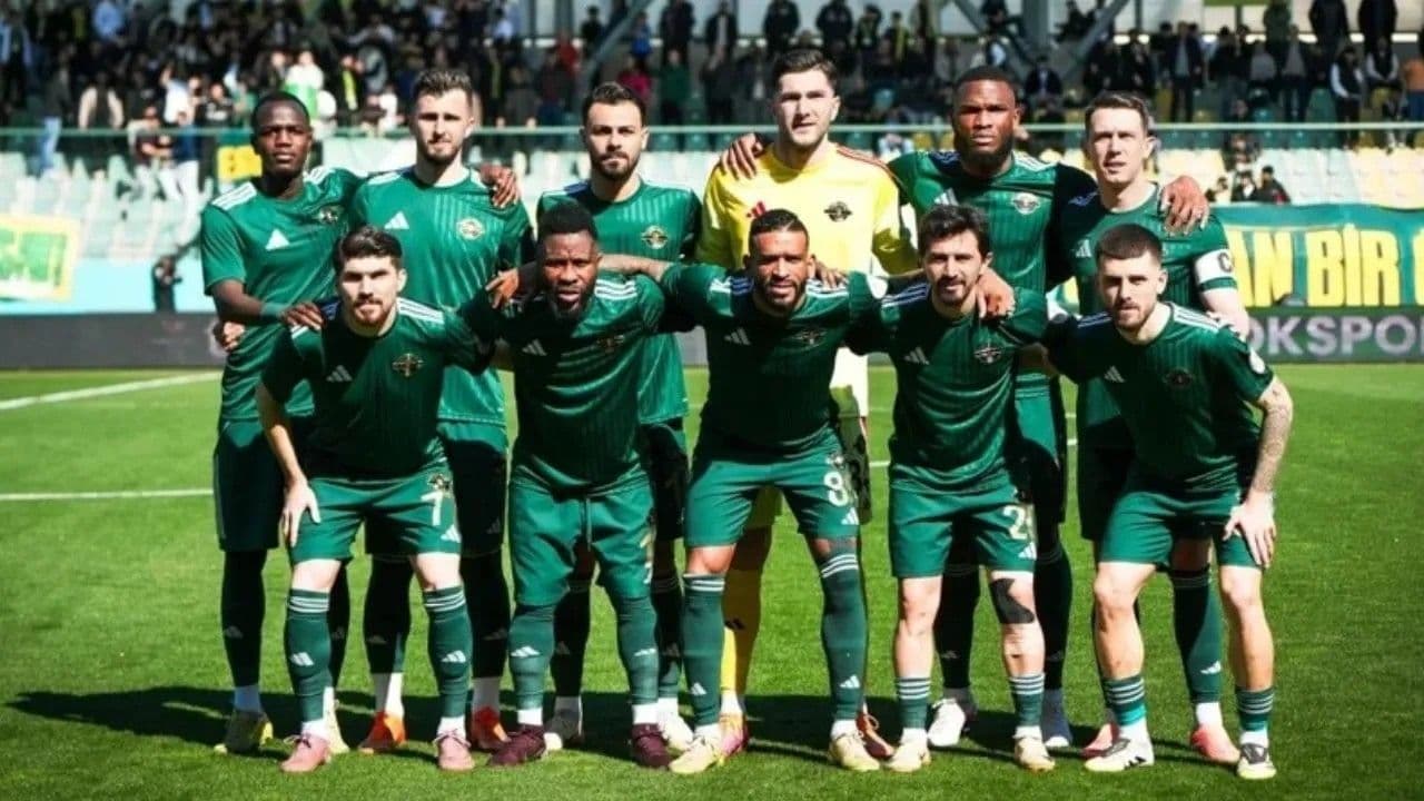 Finali kaçırdılar, transferde vitesi artırdılar! Antalyaspor'un yıldızı İstanbul'a geliyor