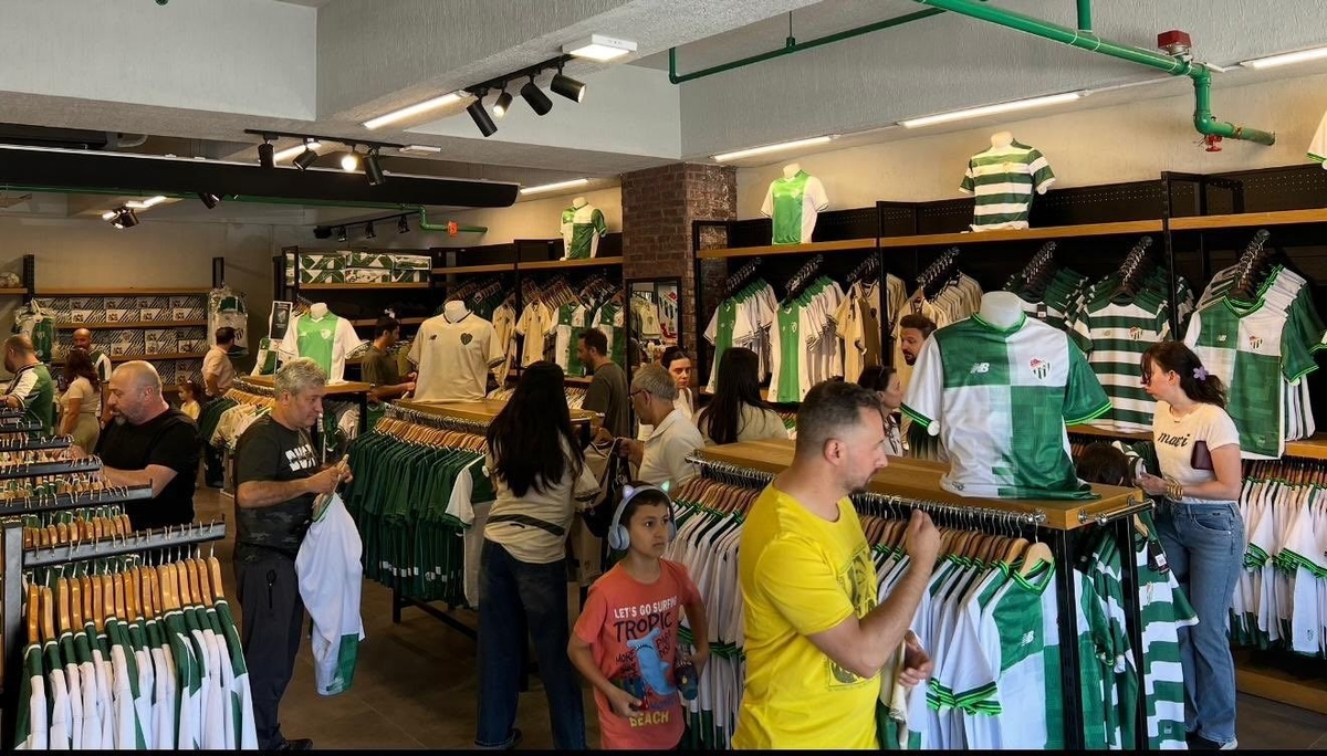 Bursaspor formalarına taraftardan yoğun ilgi! Ön satışta rekor...