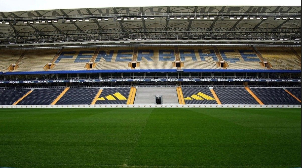 Fenerbahçe'de tartışma yaratan tribün için karar! Resmi açıklama geldi