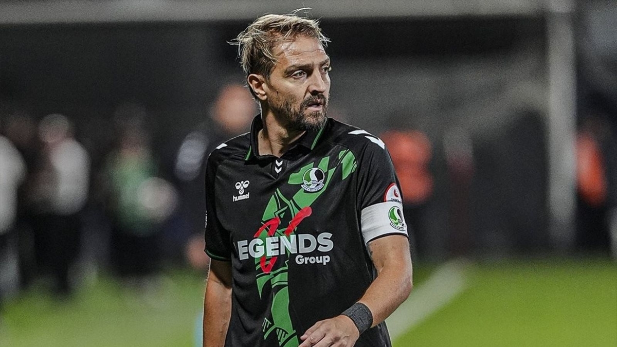 Caner Erkin'den flaş karar!